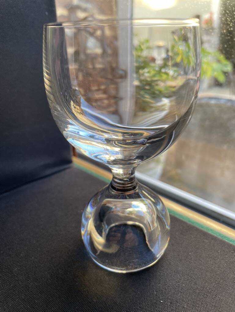 6 Crystal wine glasses – Hollow ball base