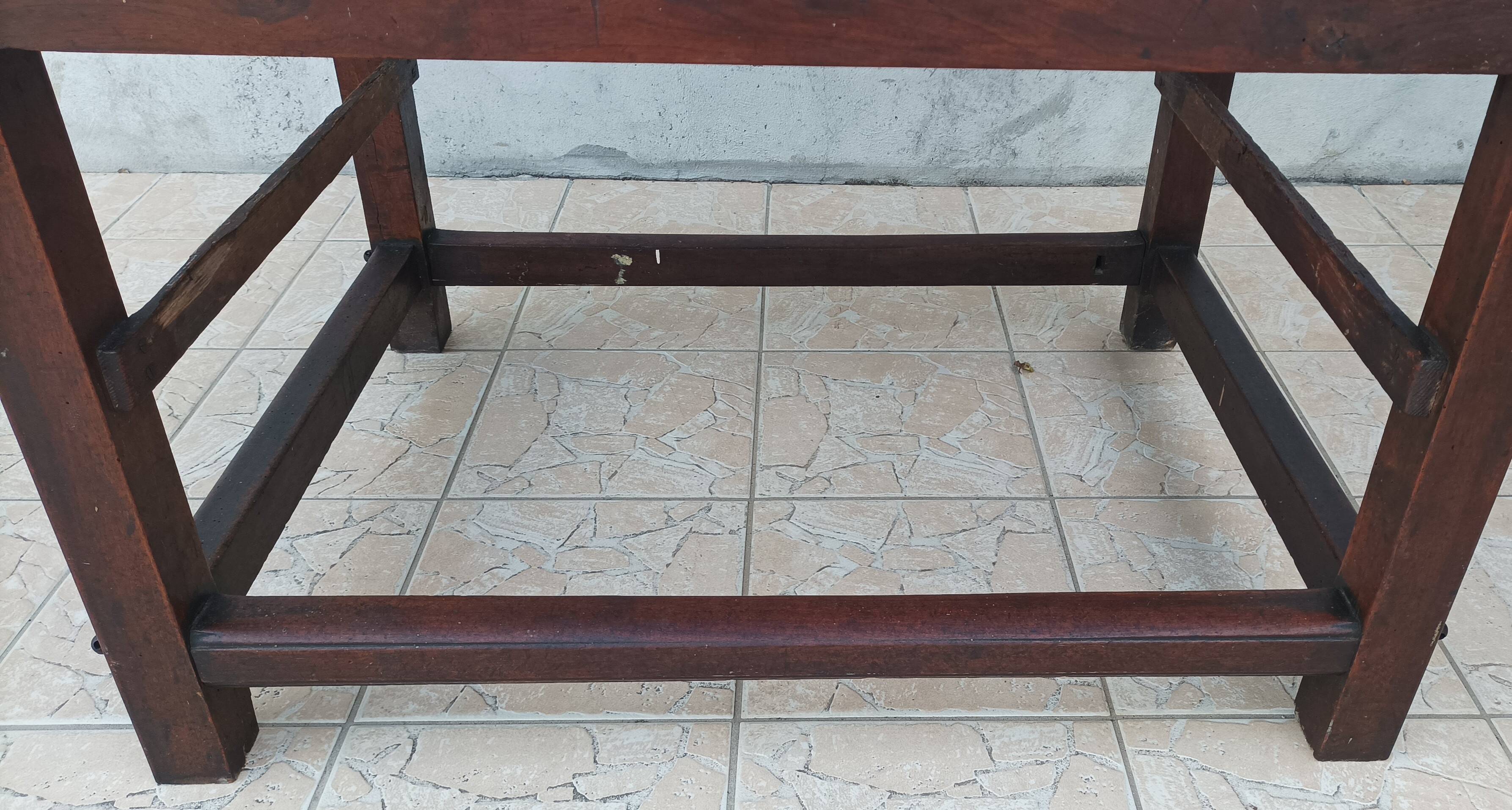 Old central island established trade furniture