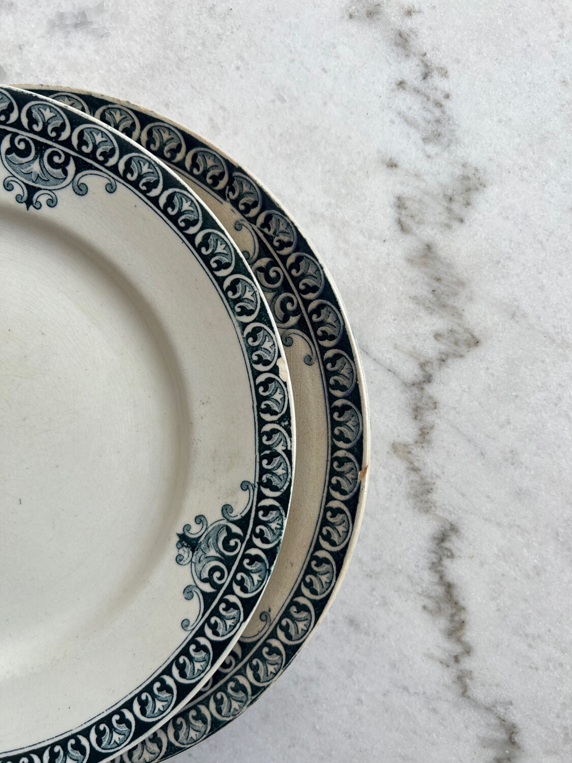 Terre de fer dessert plate St Amand & Hamage Adrianople