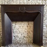 Fireplace mantel