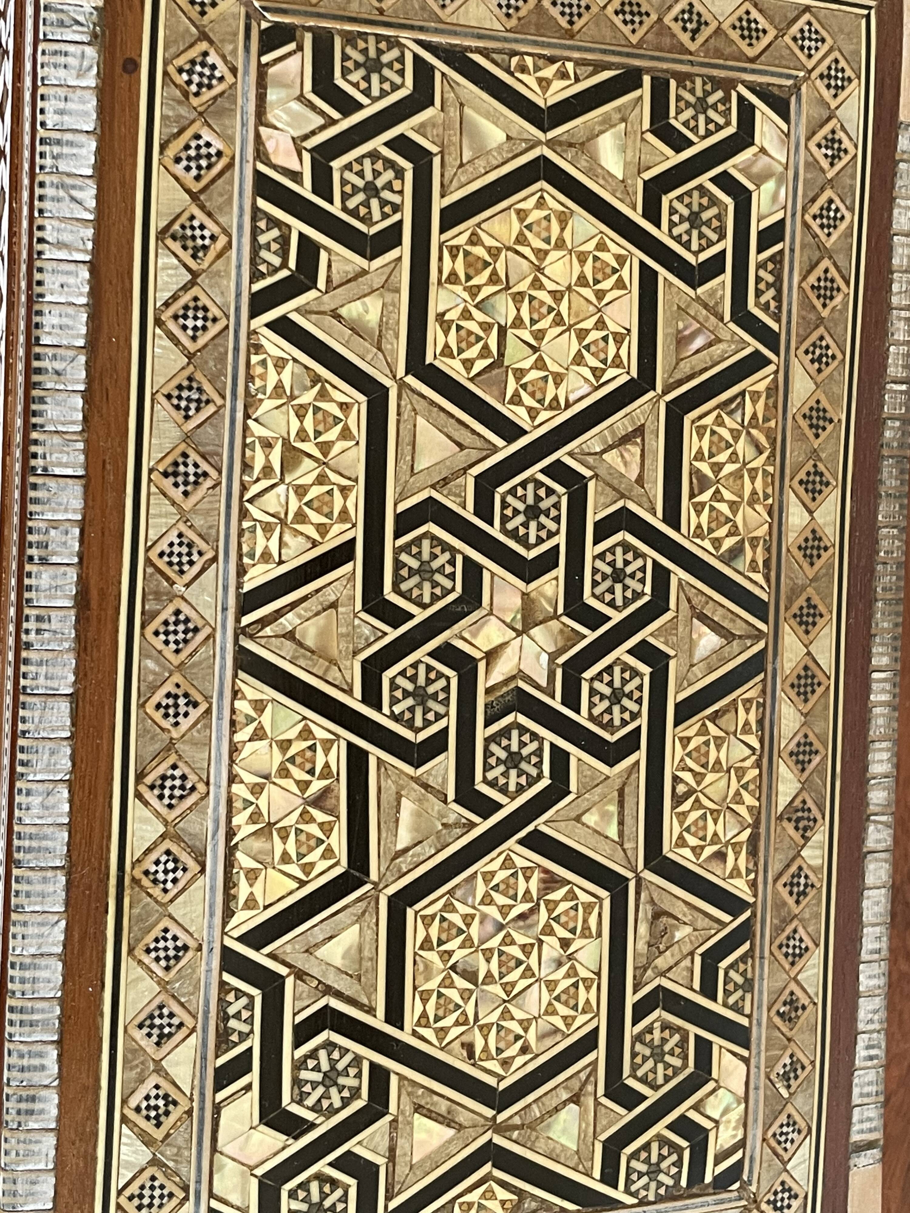 Wood and mother-of-pearl box