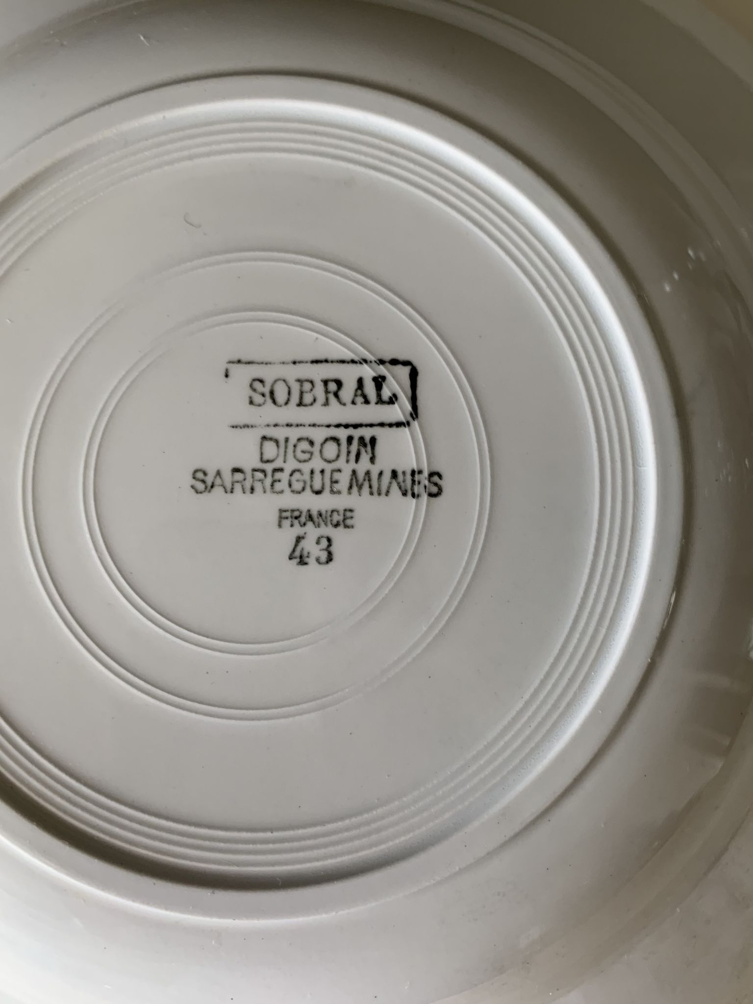 5 plates of Digoin earthenware