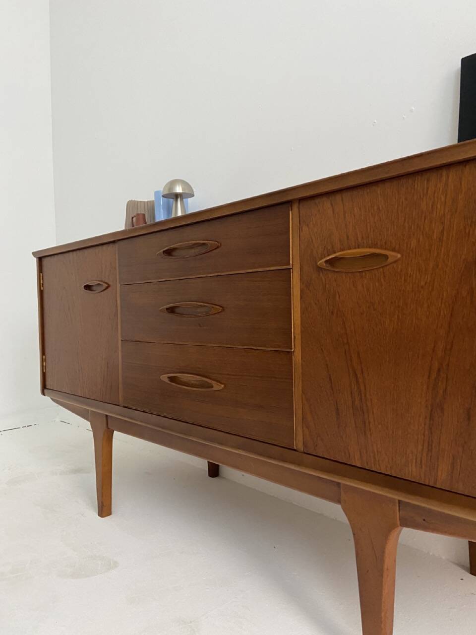 vintage enfilade by Jentique