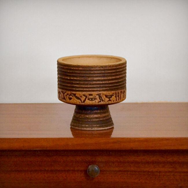Egyptian pattern stoneware Cup