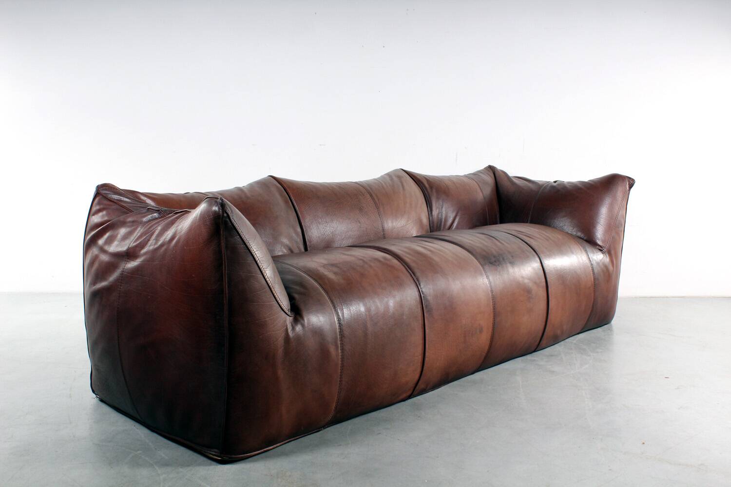Canapé Bambole en cuir Mario Bellini pour B&B Italia 1977