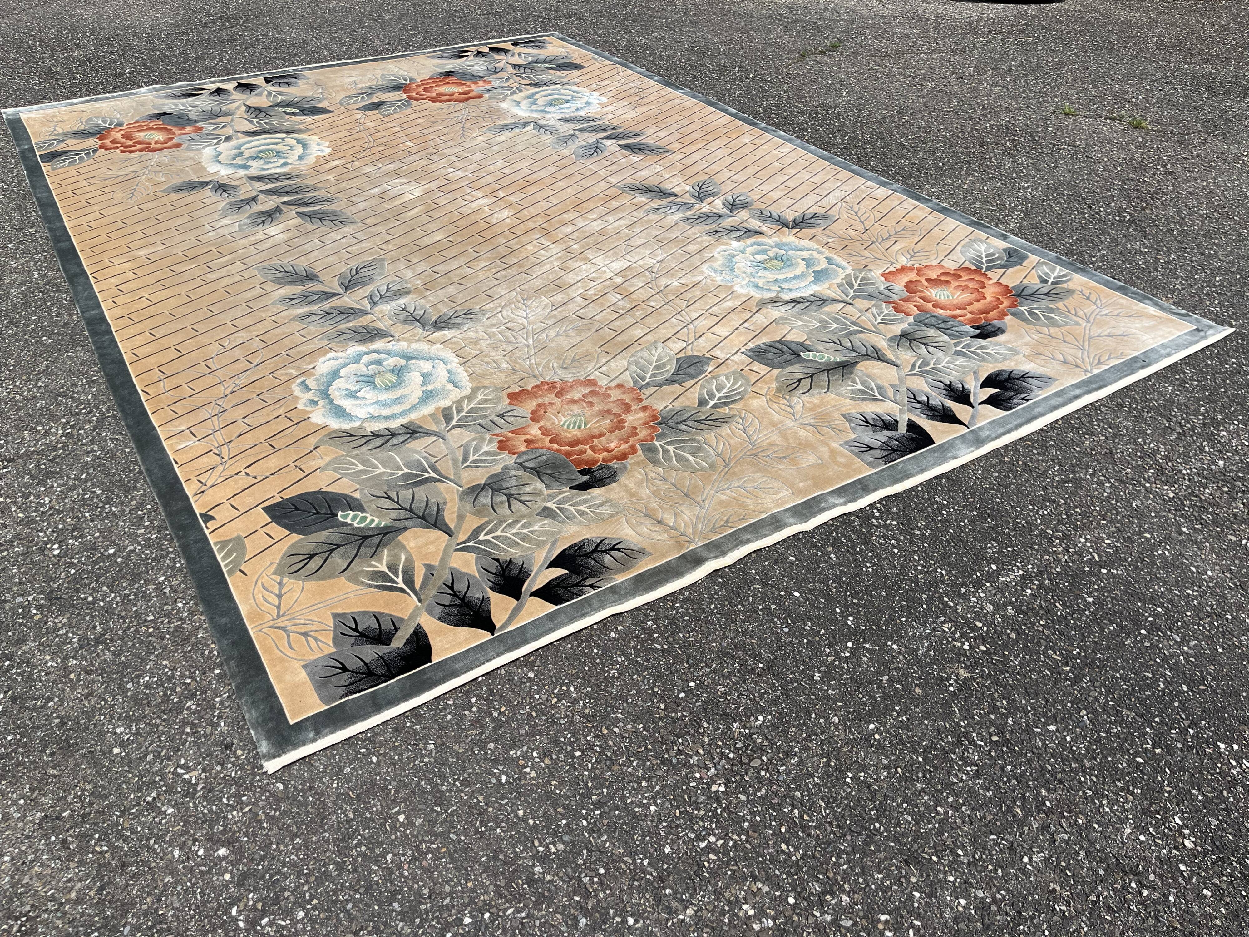 Art Deco rug 350x247 cm