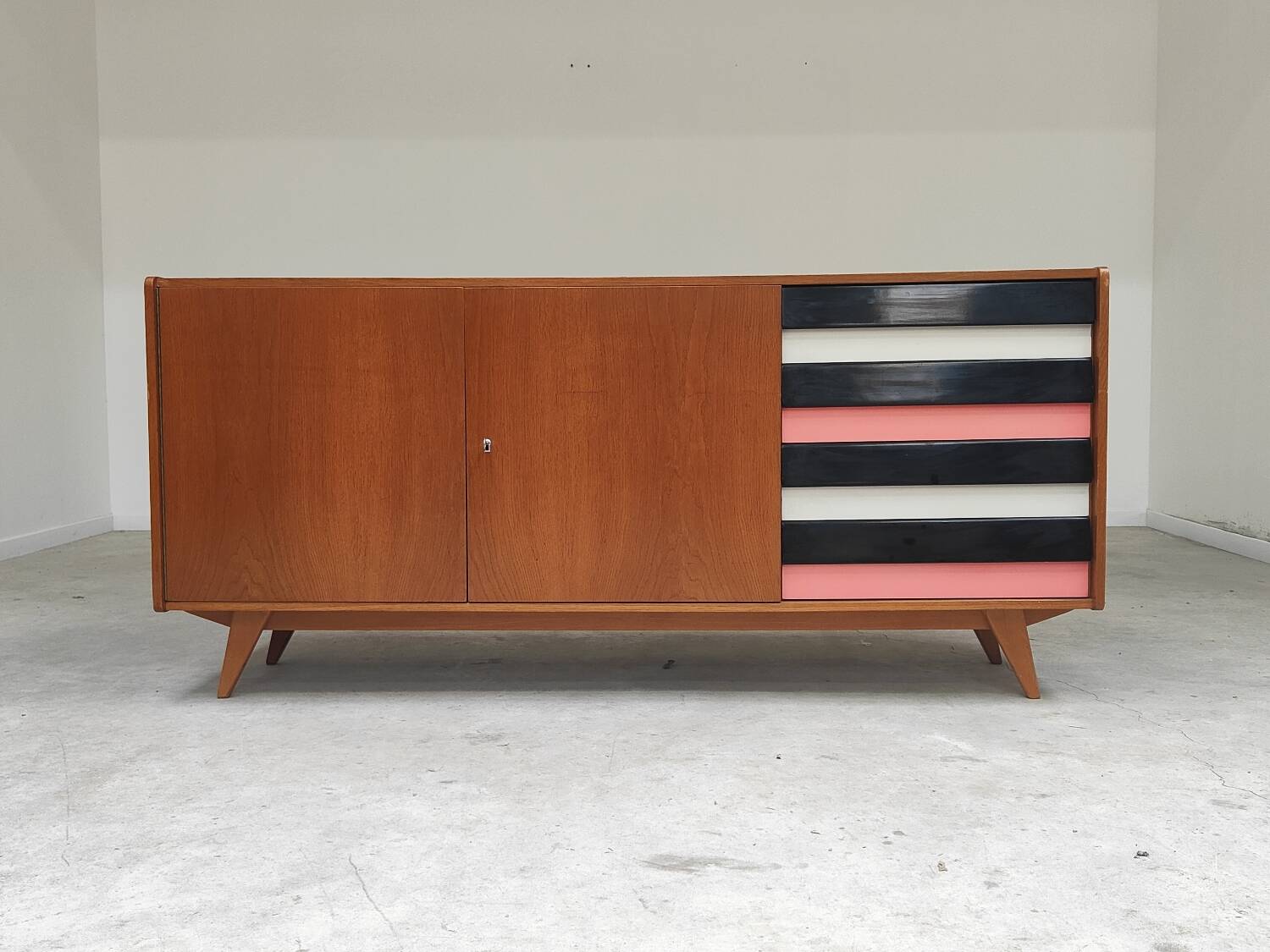 U-460 pink sideboard by Jiri Jiroutek for Interier Praha 60's