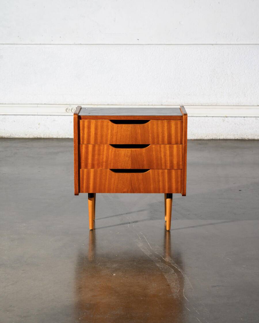Bedside table with 3 drawers