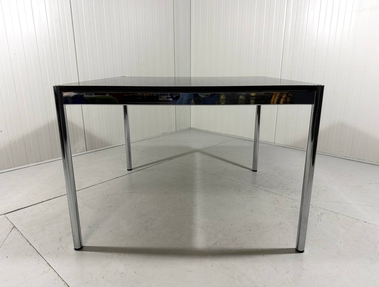 USM Haller dining table in black ash, Fritz Haller 1980’s