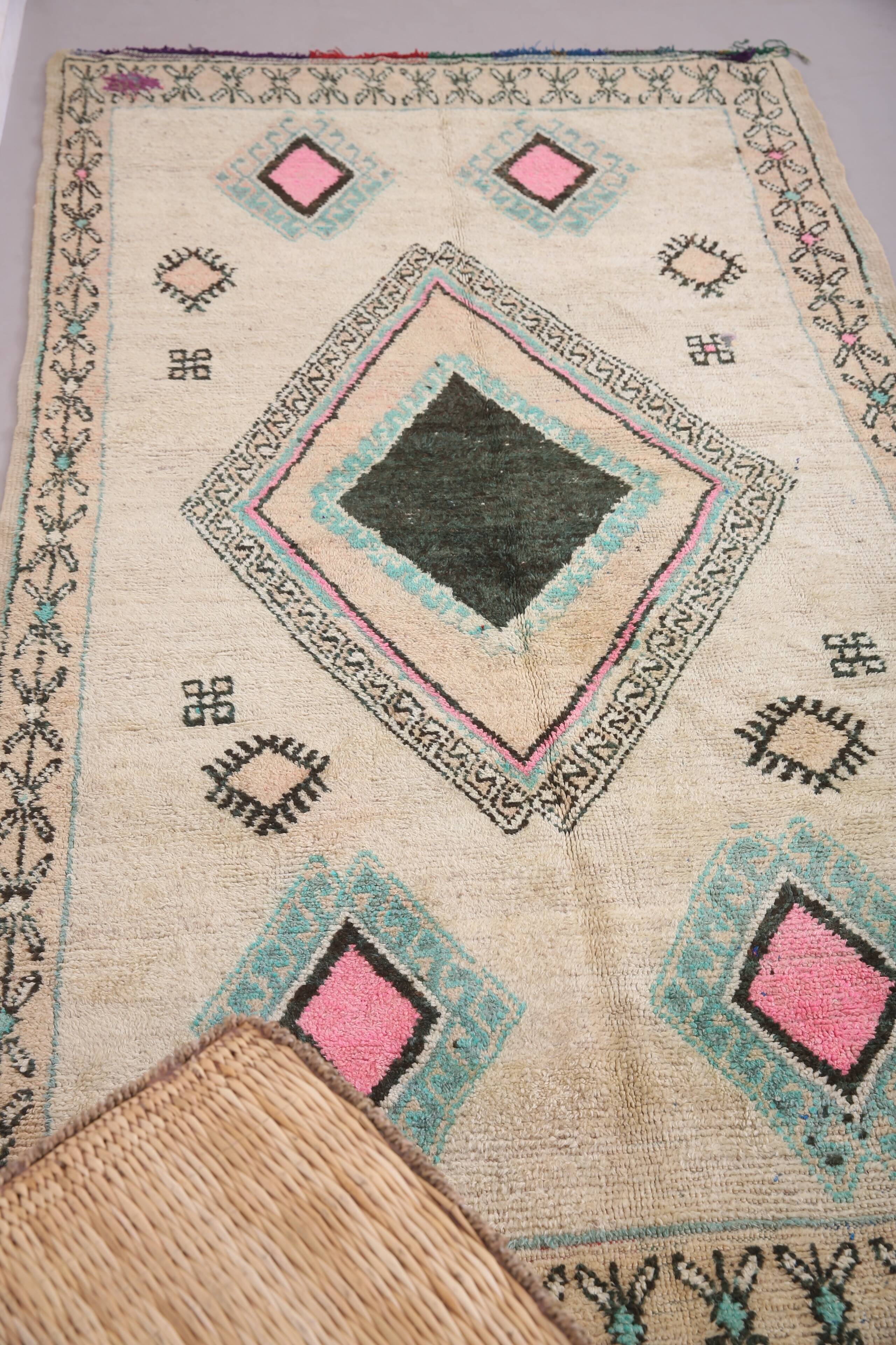 Vintage Moroccan Rug 137 x 266 cm - Berber Rug - Handmade Wool Rug Bohemian