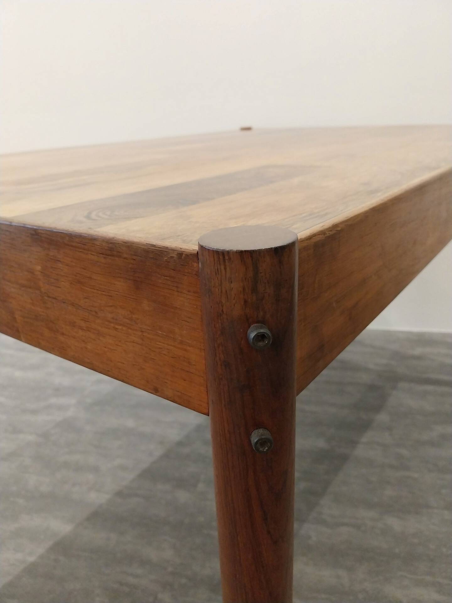 Dining table design Jorge Zalszupin