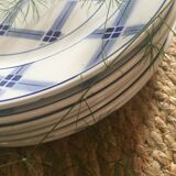 Flat plates "Sarreguemines" with blue checkered