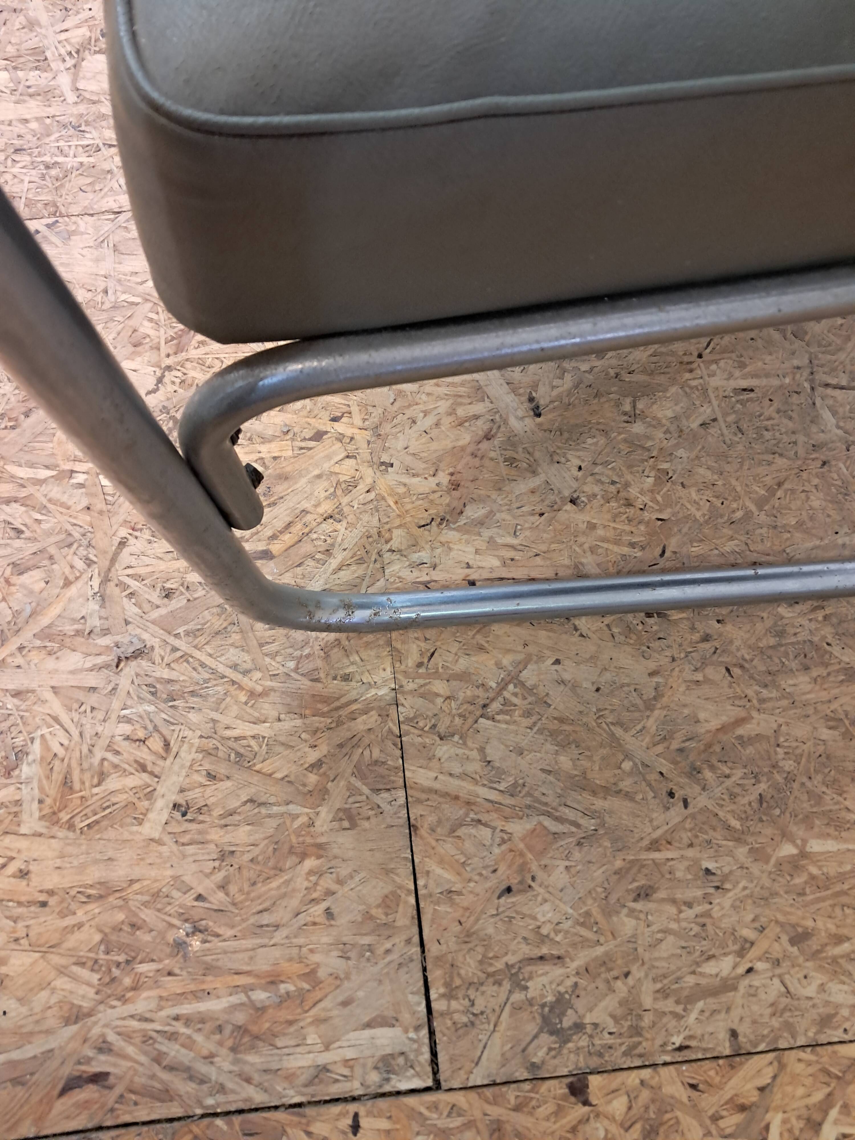 Gispen 412 Modernist Armchair