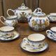 Tea and coffee service in Gien earthenware from the late 19th century with Renaissance decoration.