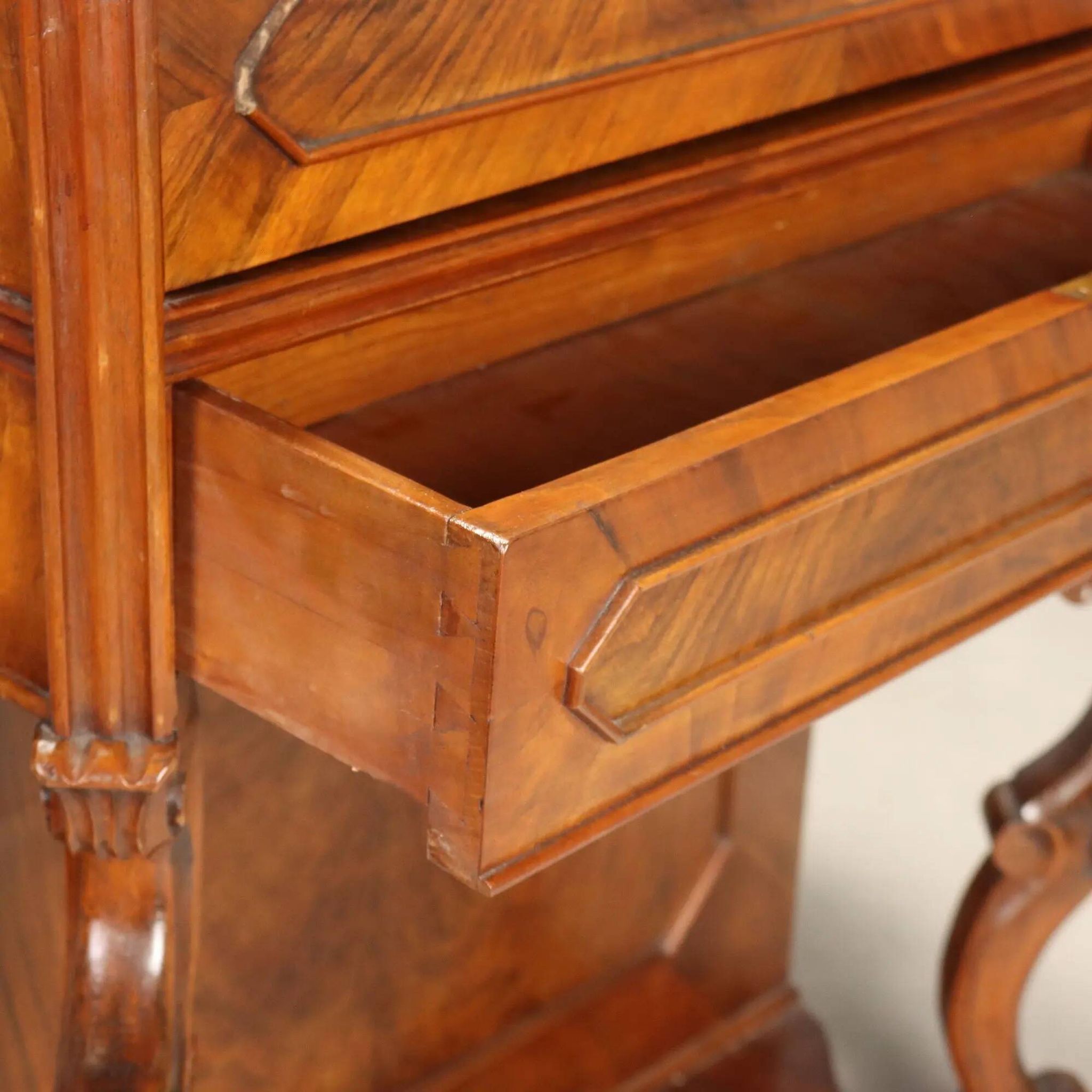 Antique Louis-Philippe hairdresser in walnut and cherry, 19th century.