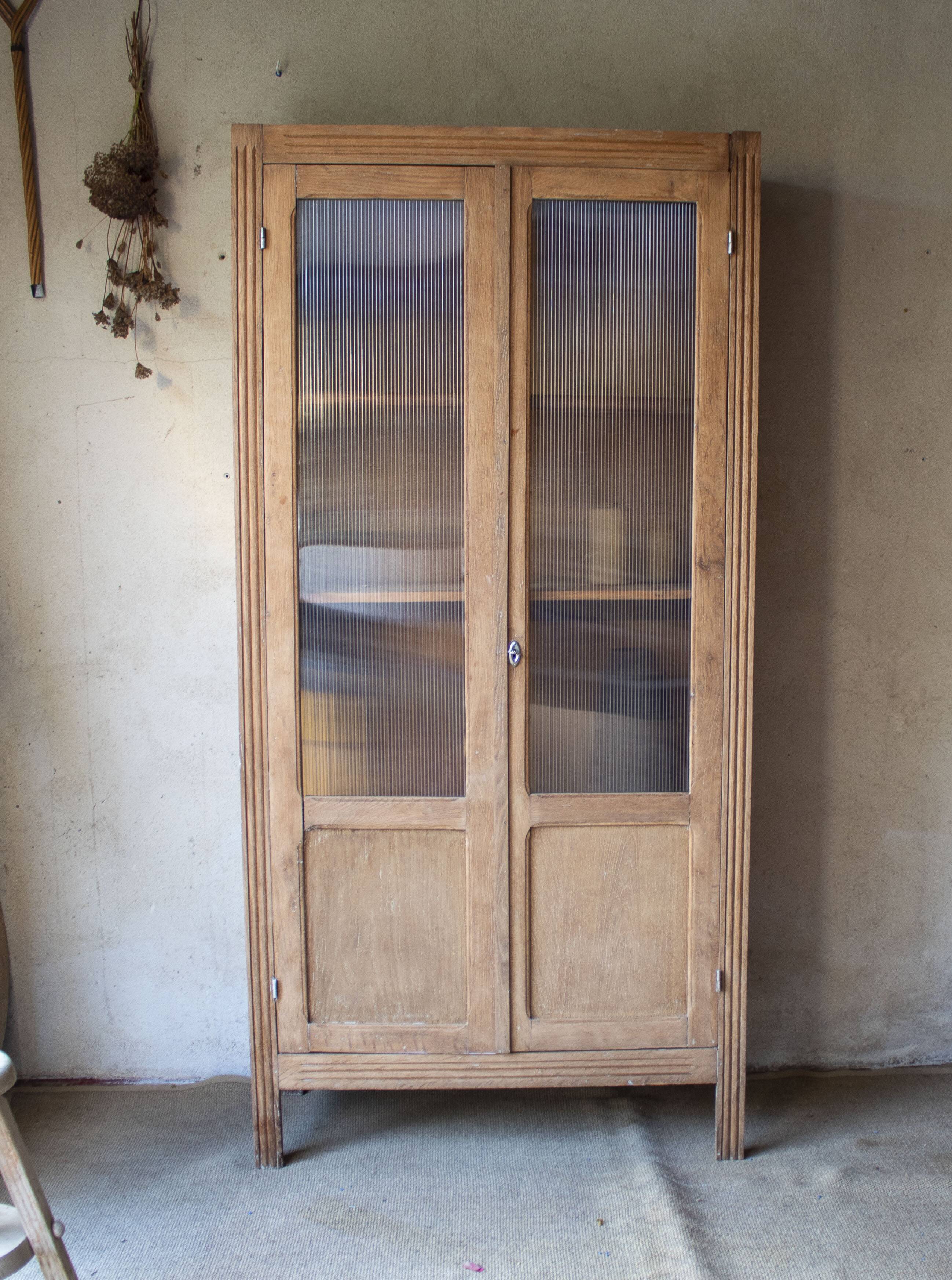 Armoire parisienne vitrage plexiglas