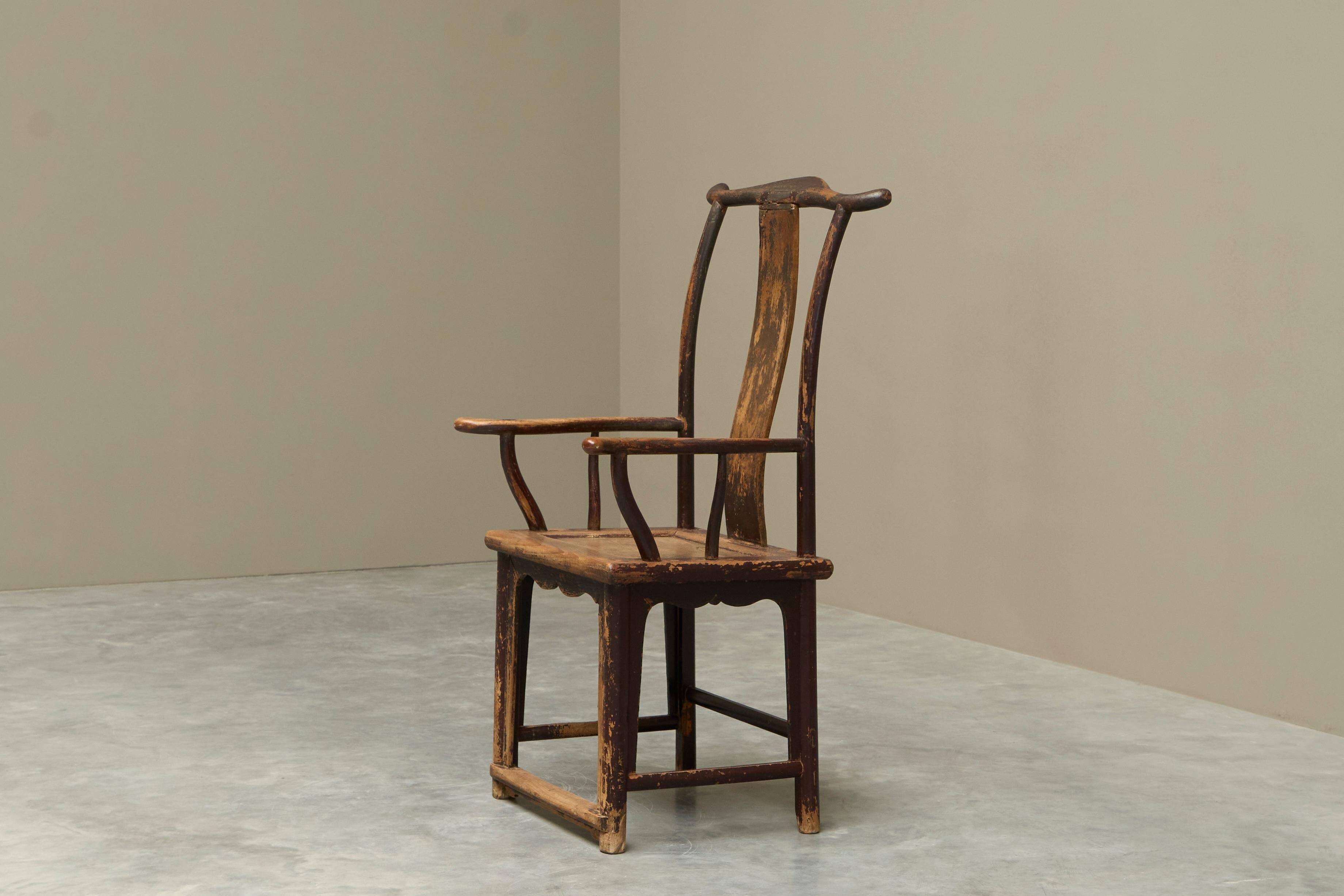Chinese chair with yoke back in lacquered pear wood, 18th century