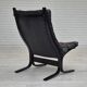 Années 1970, design norvégien, chaise longue "Siesta" d'Ingmar Relling, cuir noir, bois courbé.