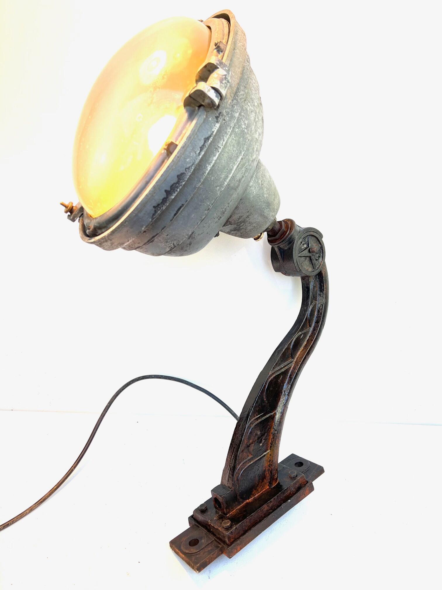 Floor lamp facade 1930