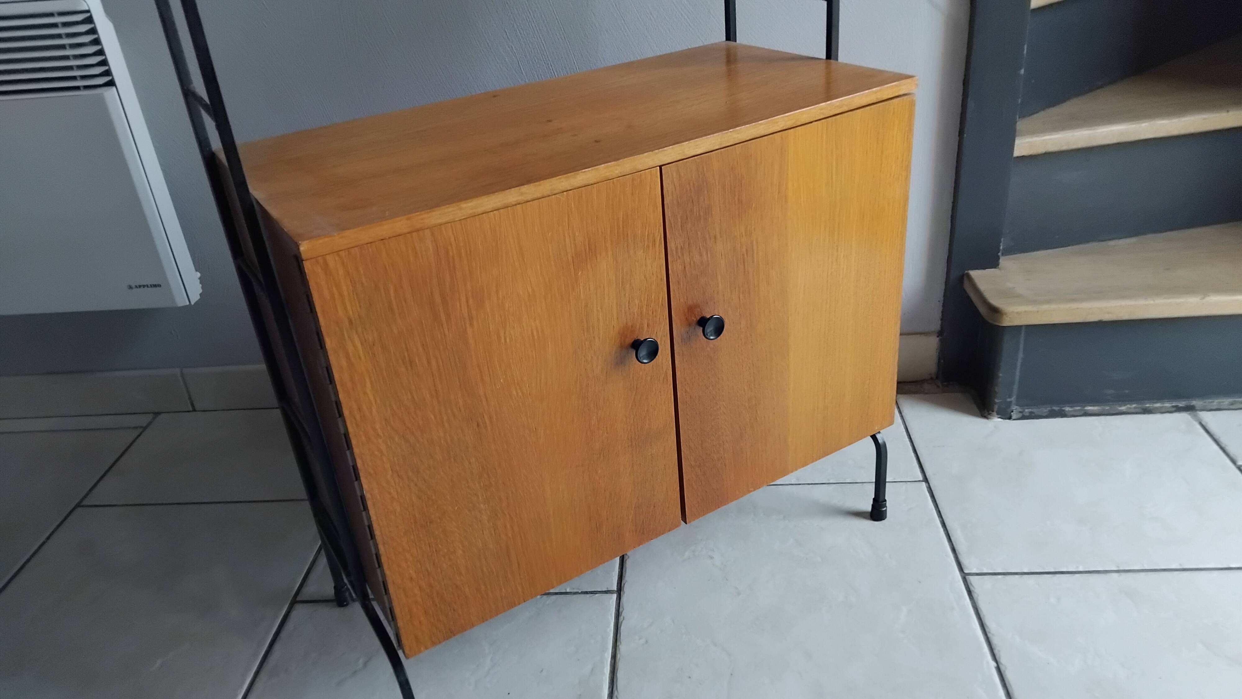 Small vintage shelf unit from the 50s and 60s.