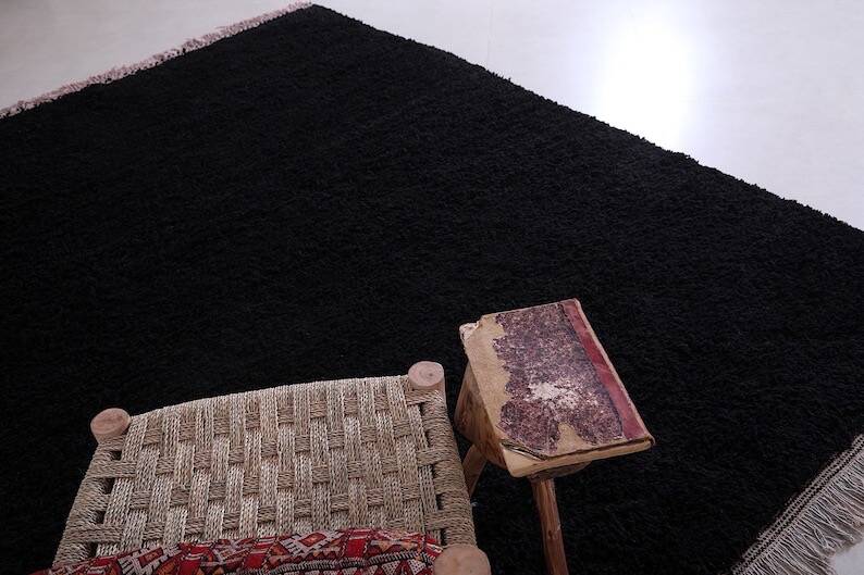 Handmade Berber living room rug, size 200 x 300 cm
