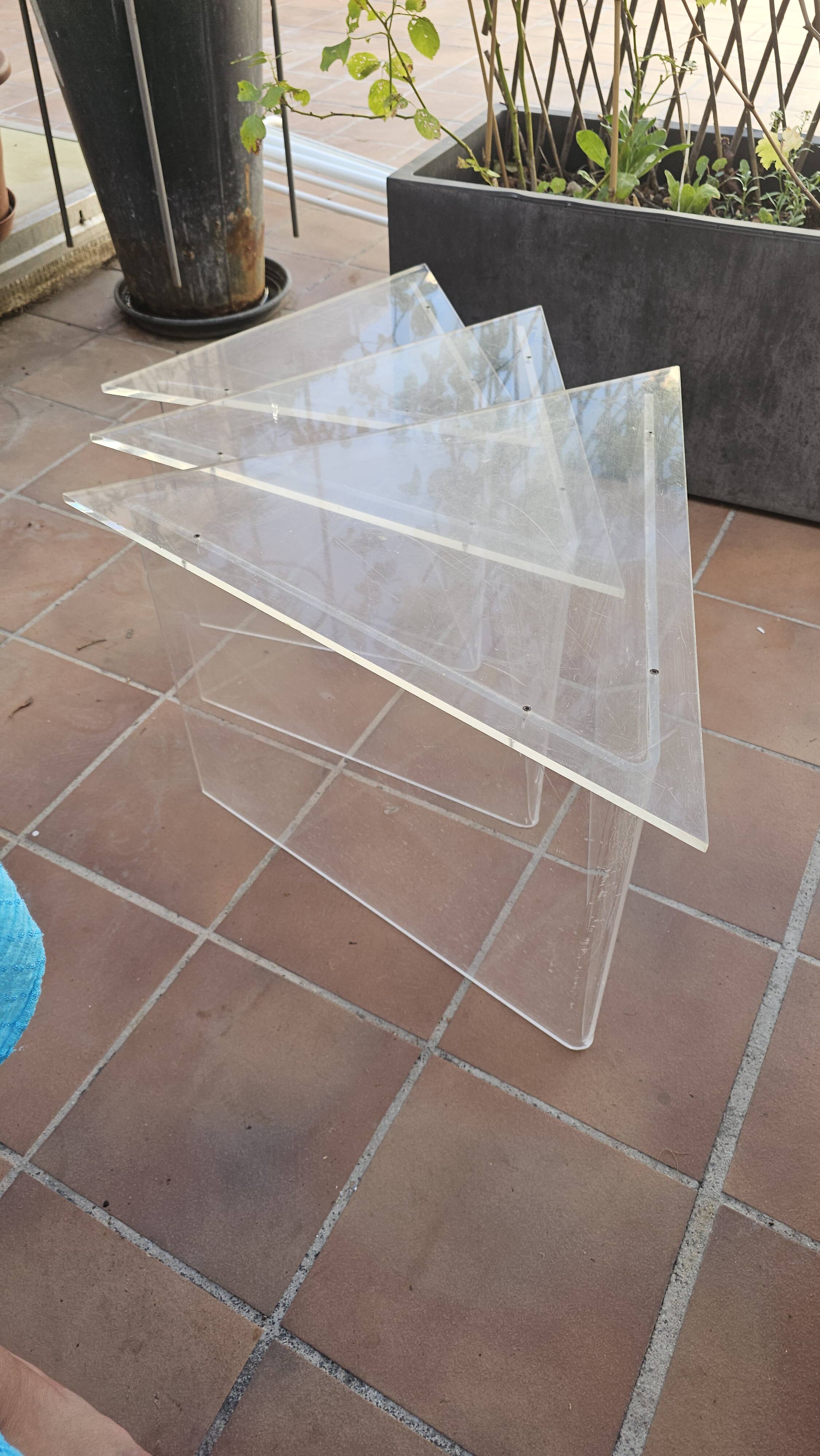 Table gigogne plexiglass triangle 90's