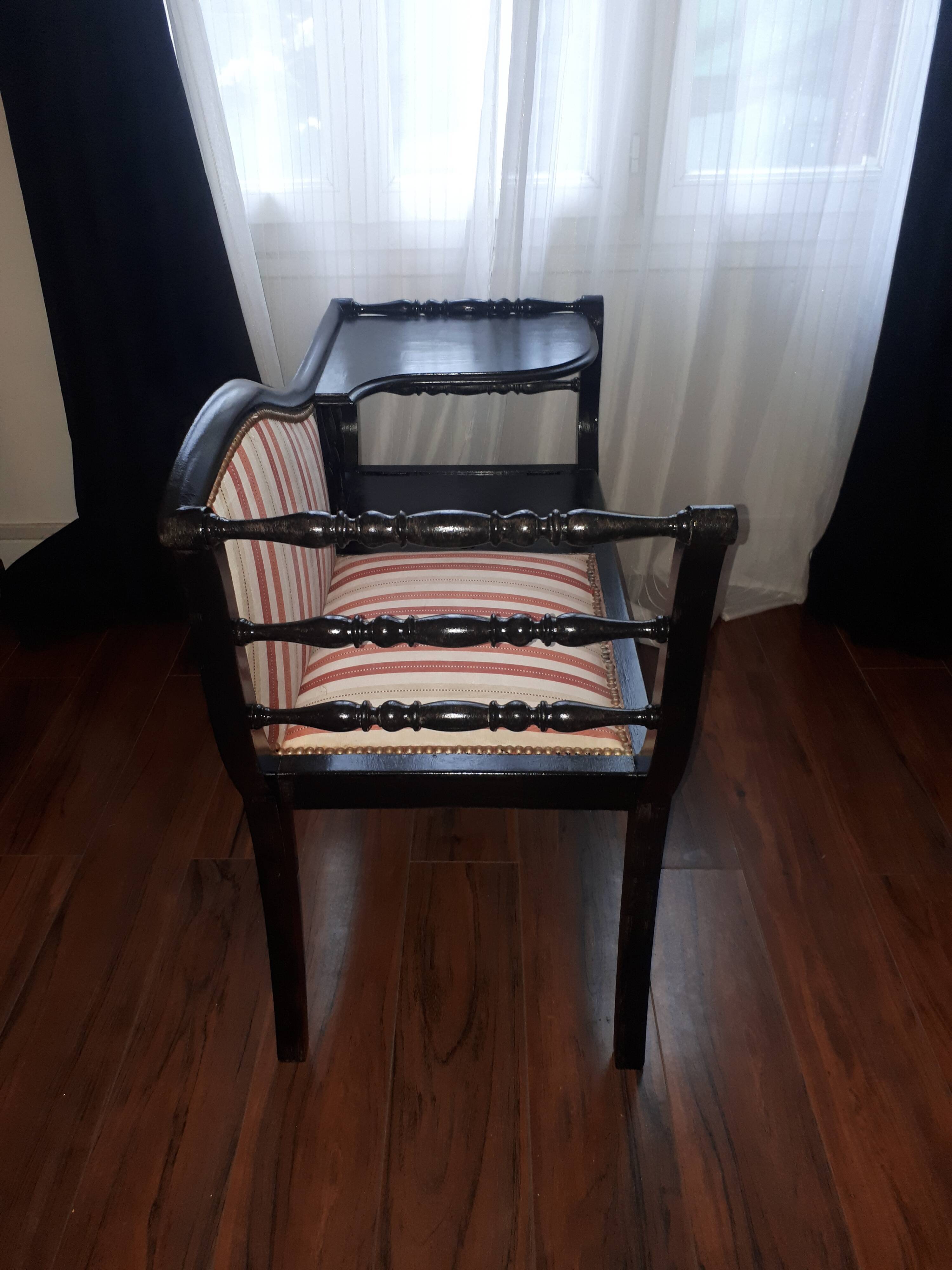 Bench bench telephone