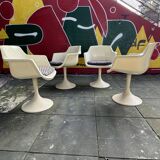 Set of 4 white swivel Tulip chairs, designer