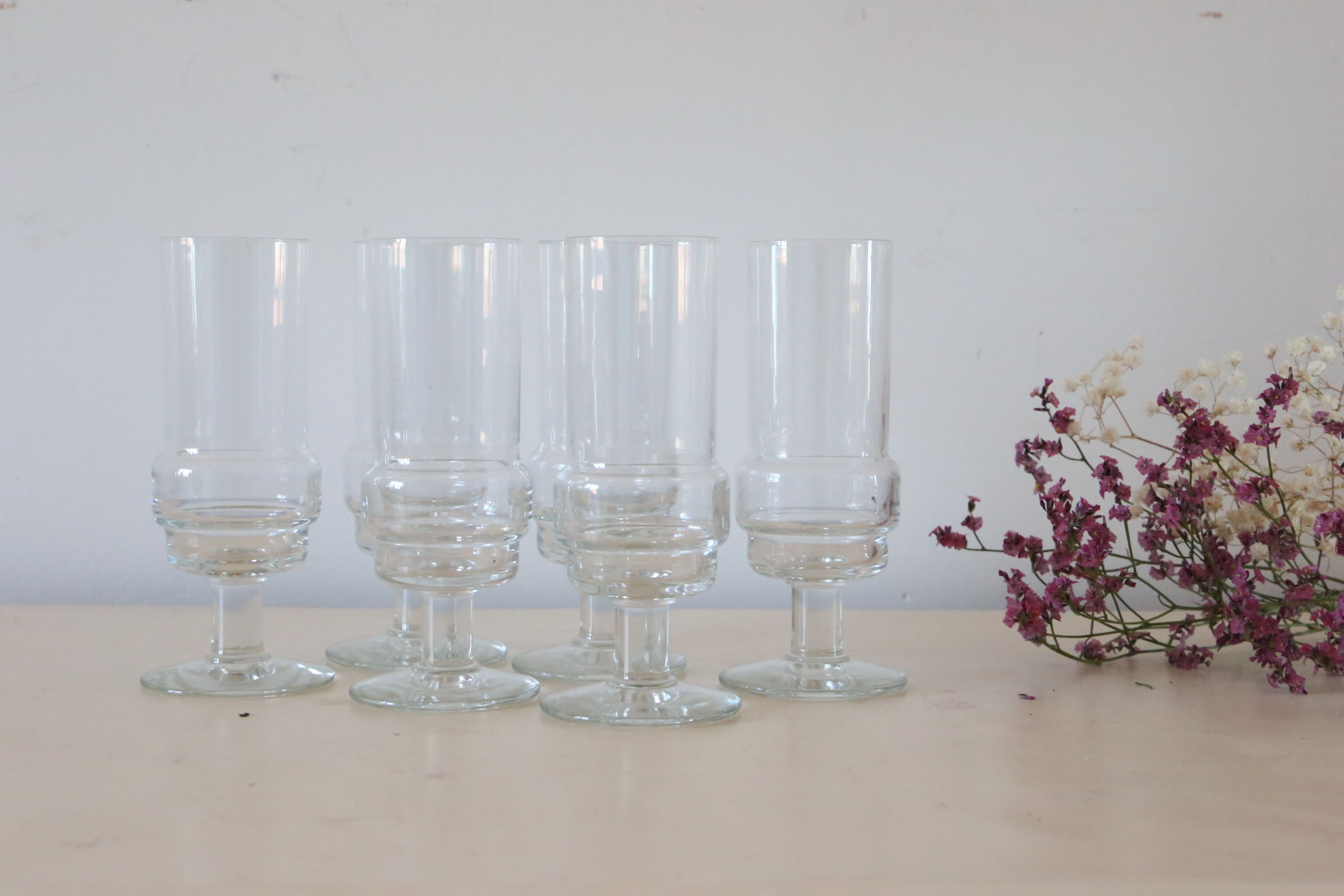 Lot of 6 glass champagne flutes, vintage