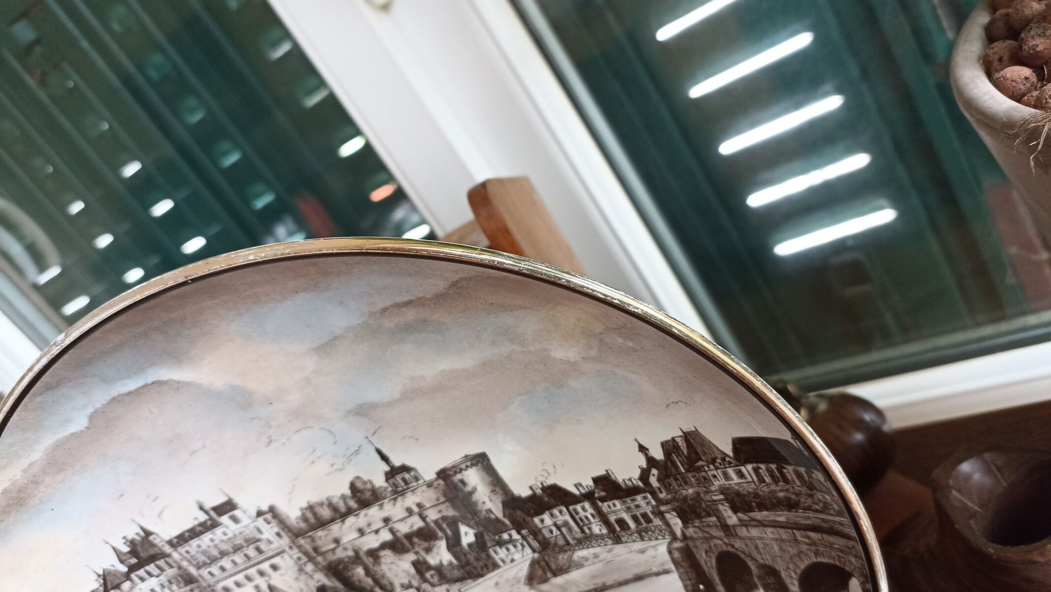 Art Deco decorative dish Creil and Montereau Choisy-le-Roi Château d'Amboise