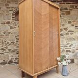 Armoire vintage