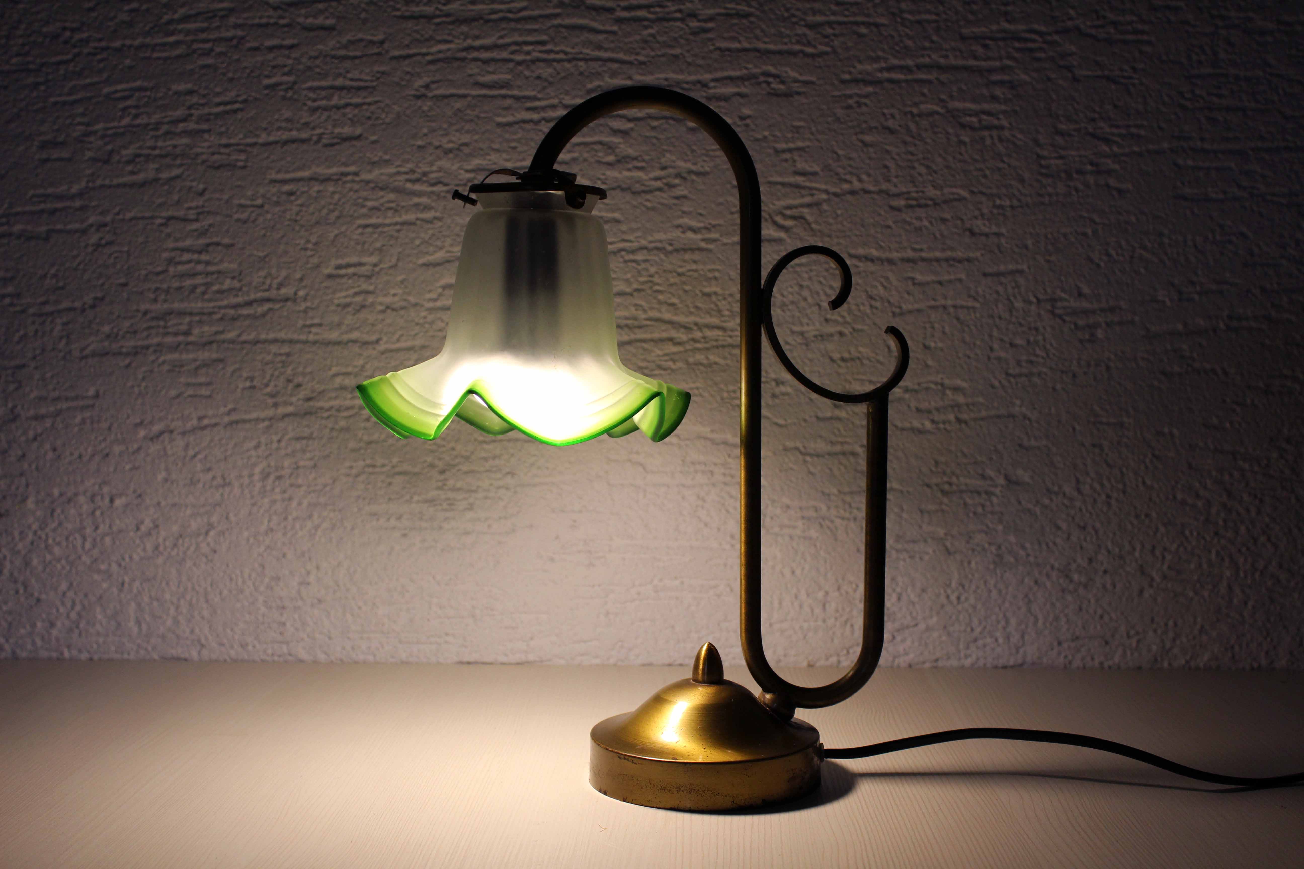 Gooseneck lamp