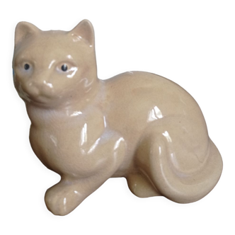 Cracked ceramic cat