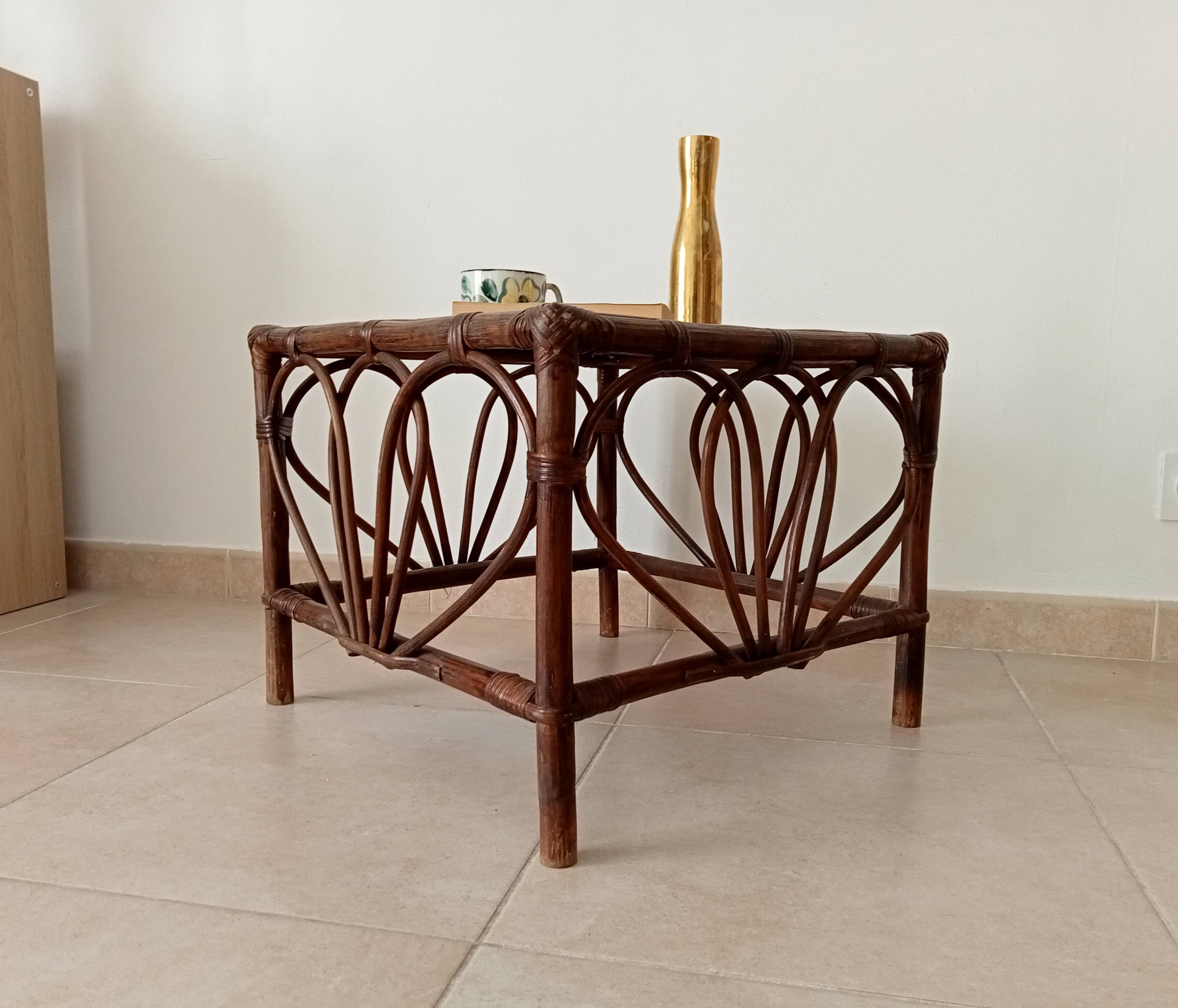 Vintage rattan and bamboo coffee table, 51*51 cm