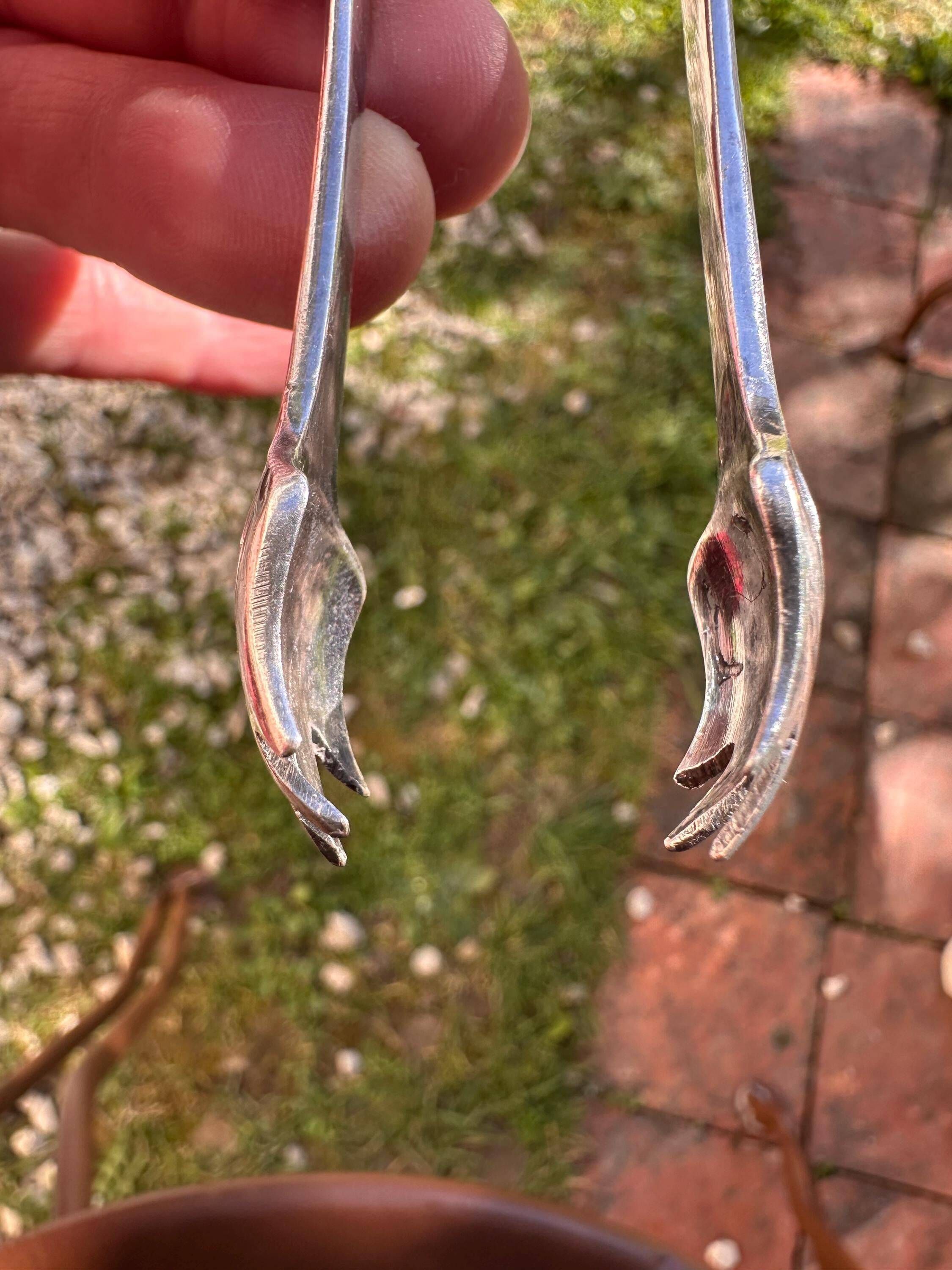 Vintage silver-plated sugar tongs by Gundart – Filigree decoration