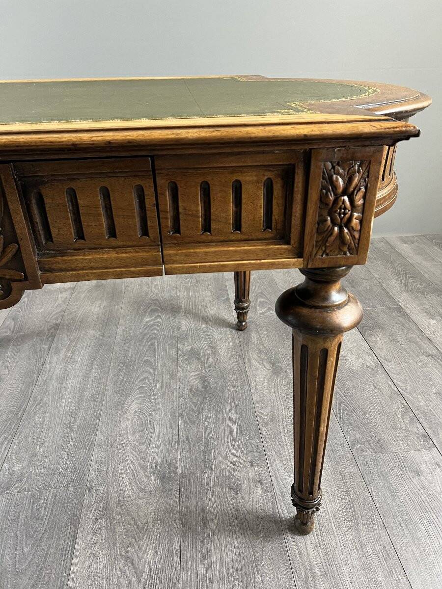 Bureau de style Louis XVI, XXe siècle