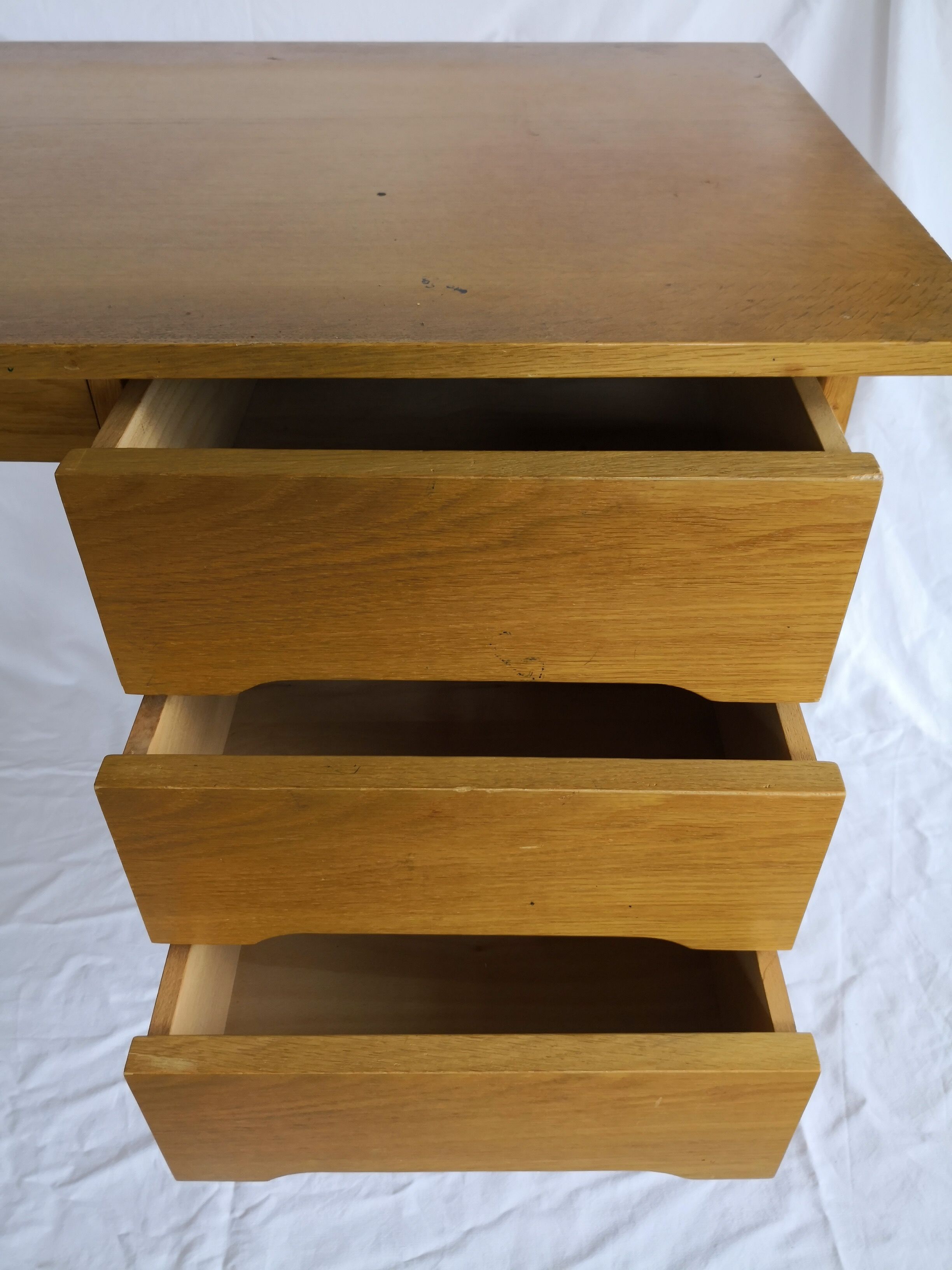 Desk years 60 foot time zones