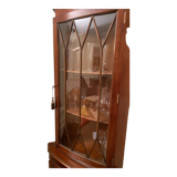 Corner cabinet
