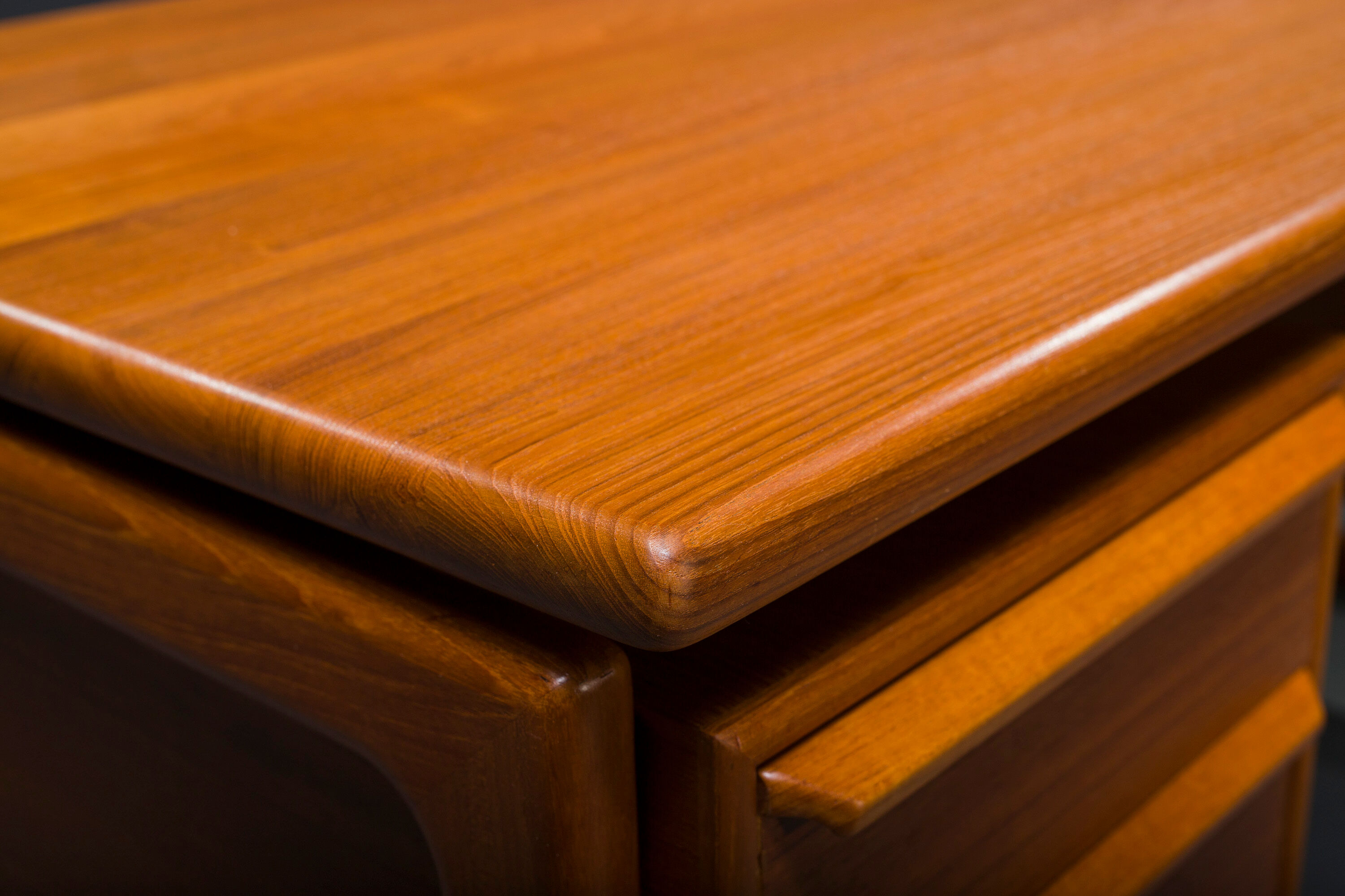 Mid-Century Teak Freestanding Desk from GV Møbler, 1970s