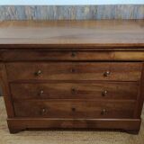 Wooden chest of drawers