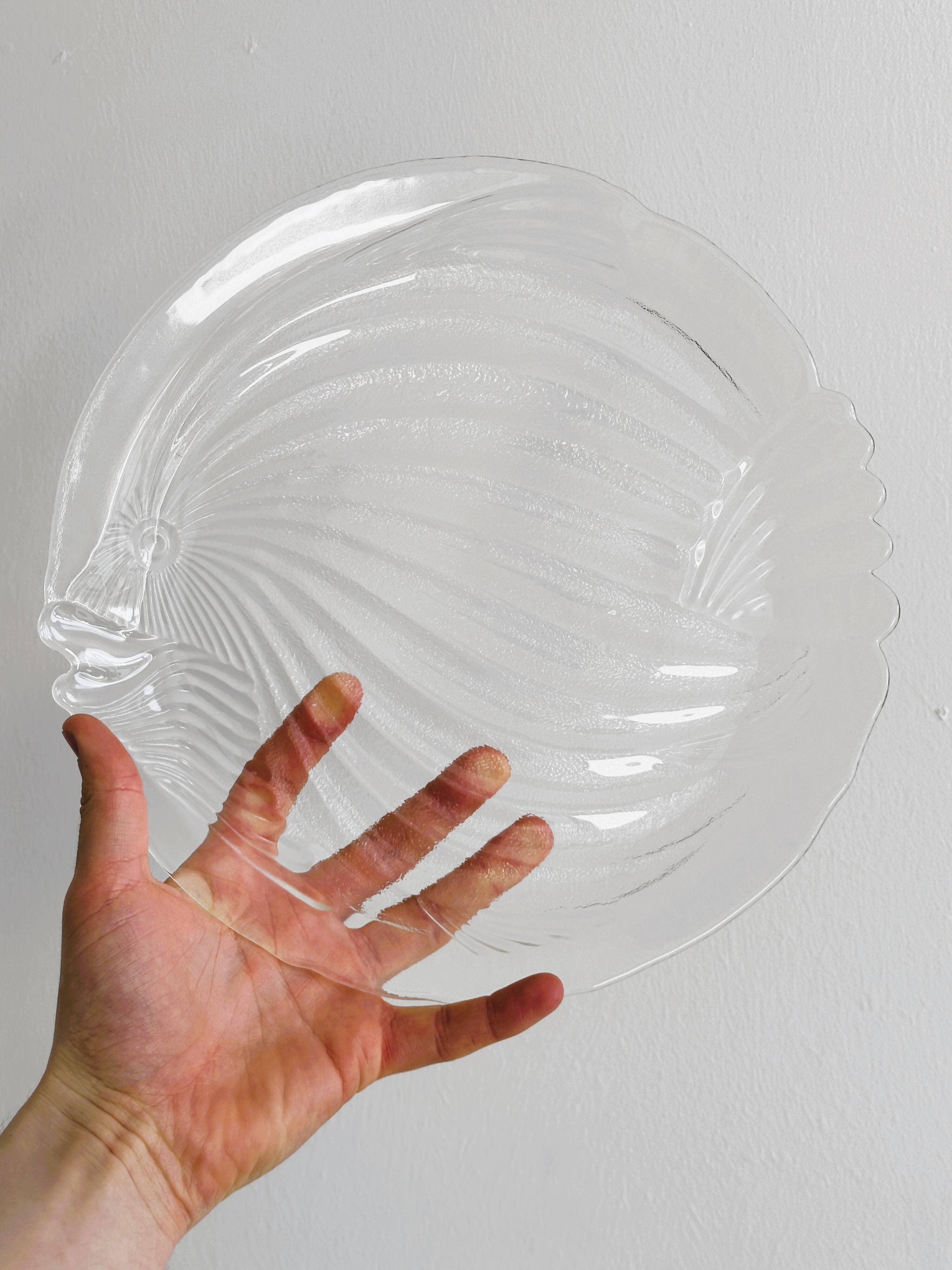 Fish serving dish.