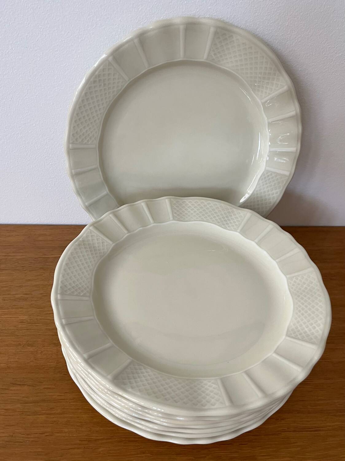Set of 8 Bernardeau B&C ivory dessert plates