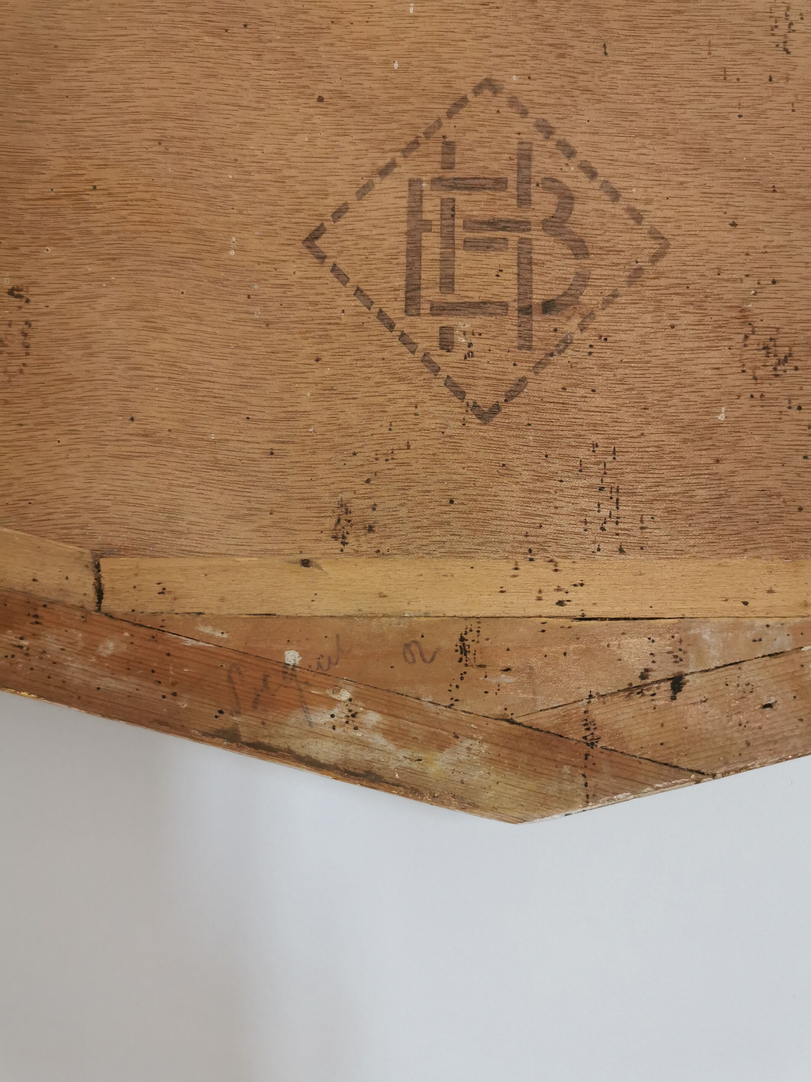 Golden Art Deco beveled mirror 65x38cm