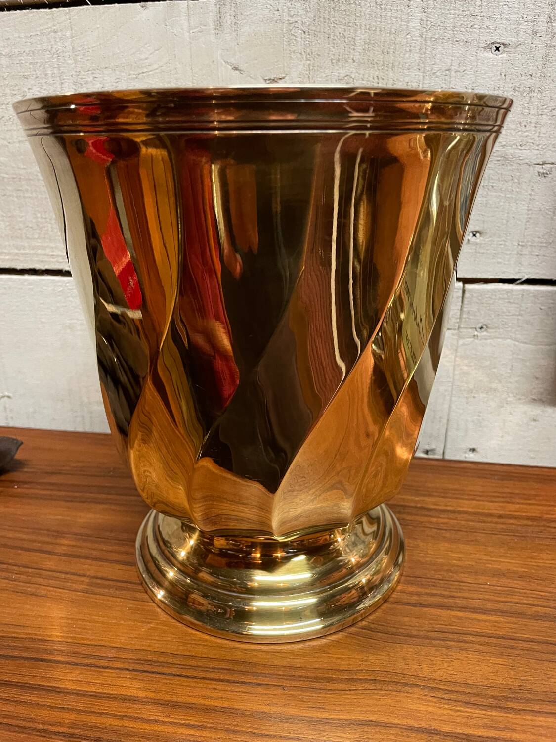 Christofle champagne bucket, gilded metal, twisted model.