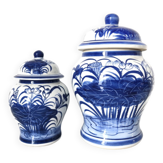 Deux vases potiches porcelaine Thaïlande