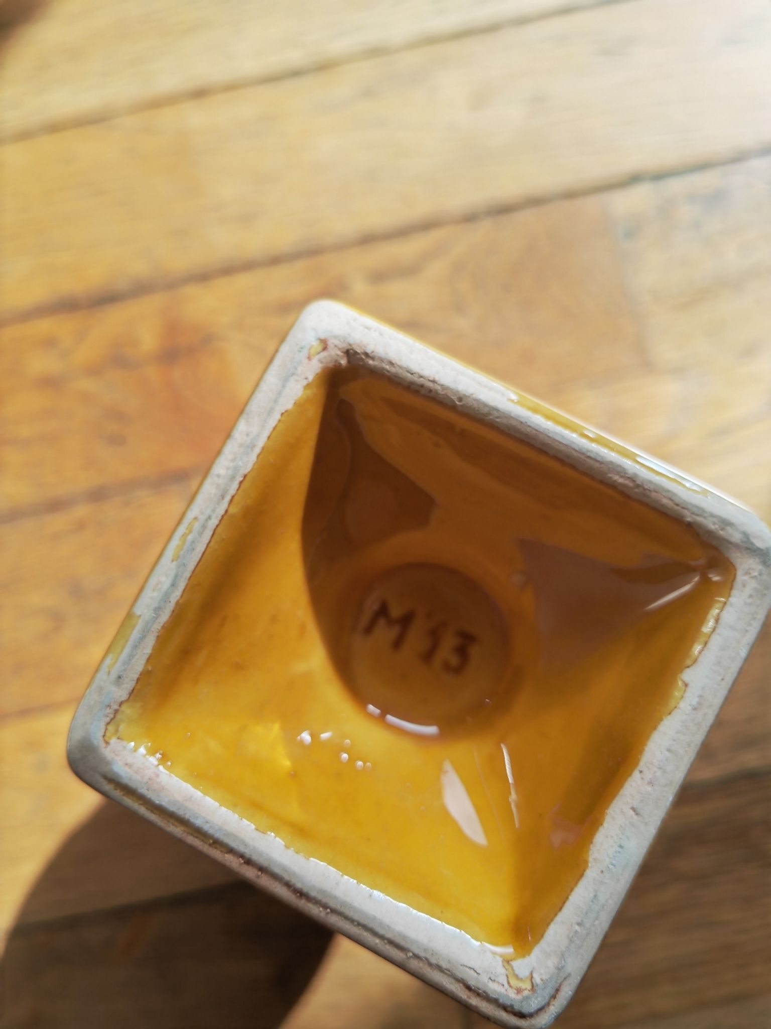 Vase medicis jaune moutarde
