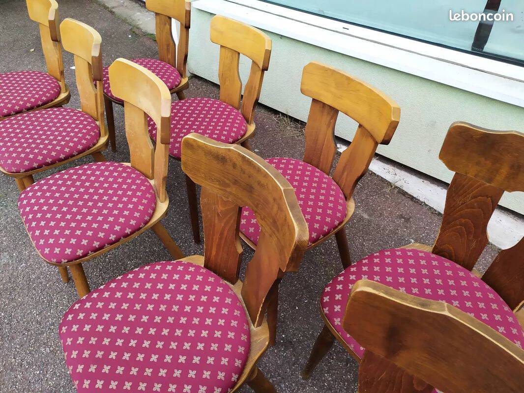 Set of 10 wooden bistro chairs with vintage cushions from the 70s/80s/90s
