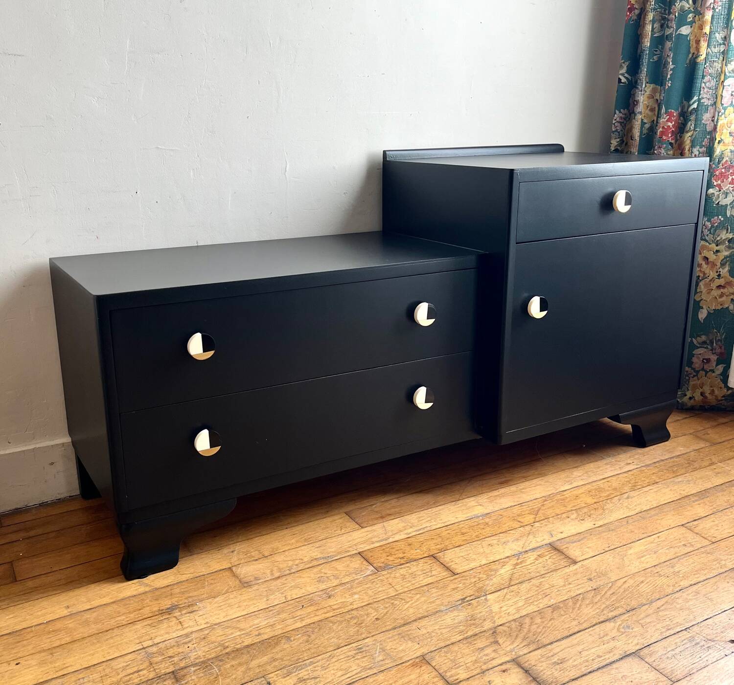 Asymmetrical entrance furniture