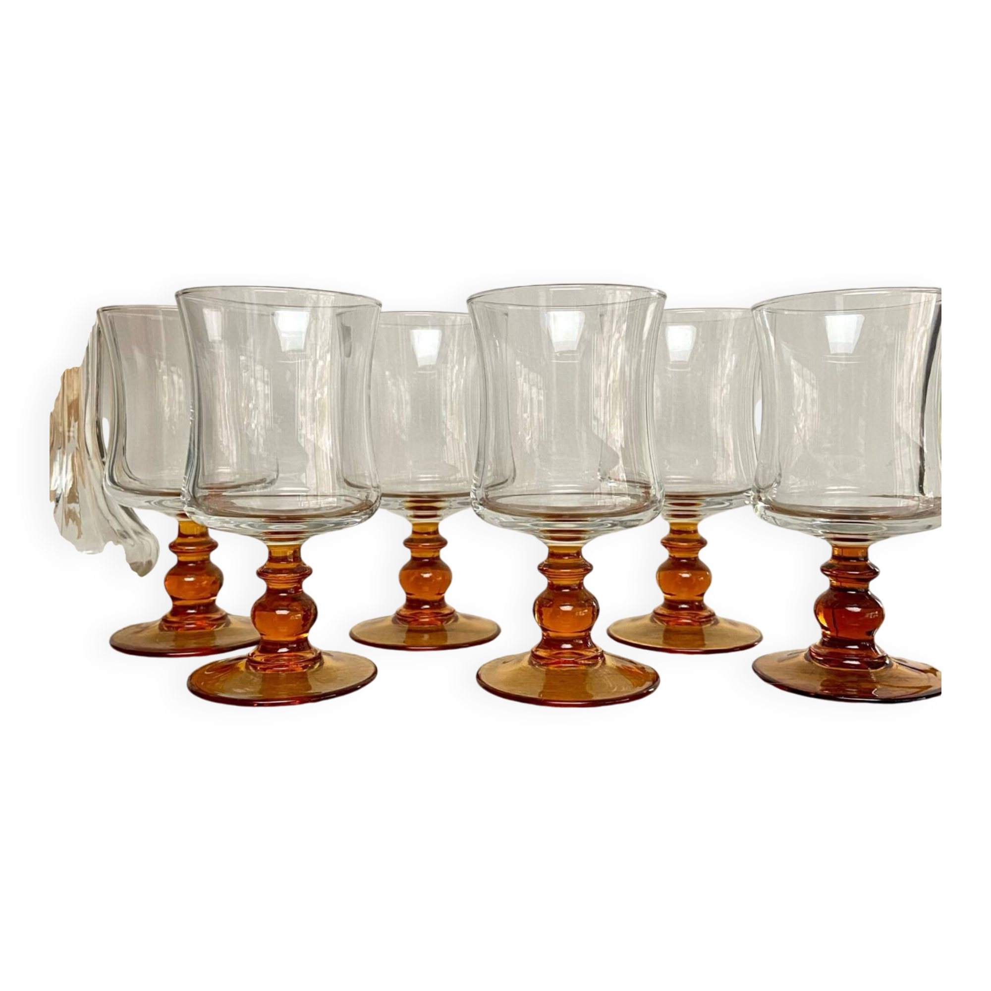 6 verres à pieds ambrés