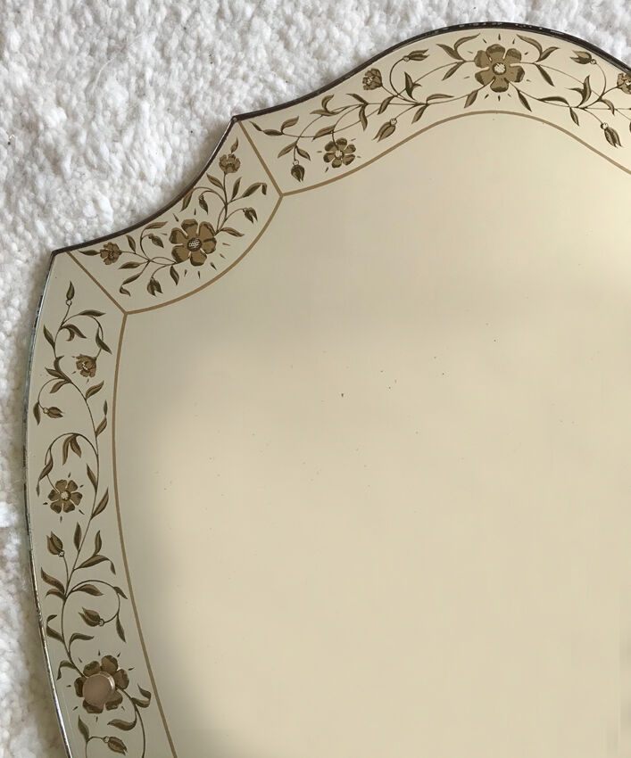 Venetian-style mirror decorated with flowers - 1950s 49x66cm
